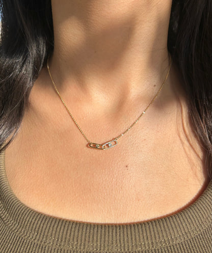 Tiny Move Necklace