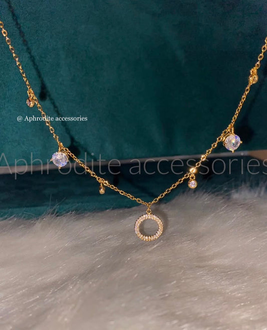 Round diamond necklace