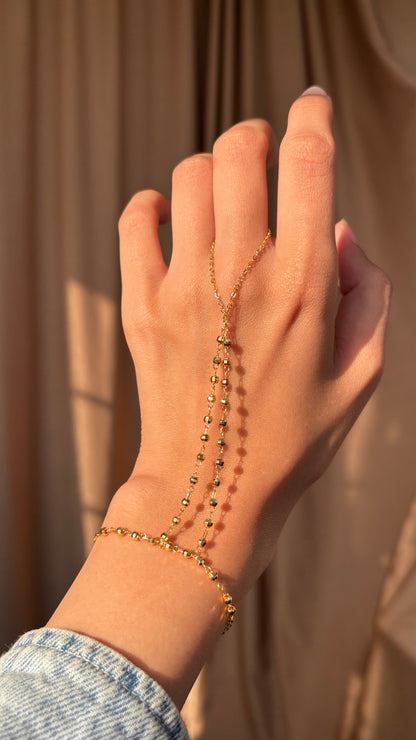 Nia Hand chain