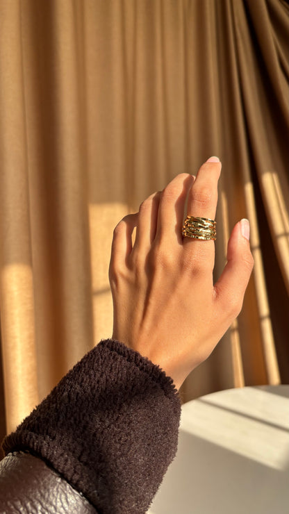 Vivi Gold Ring