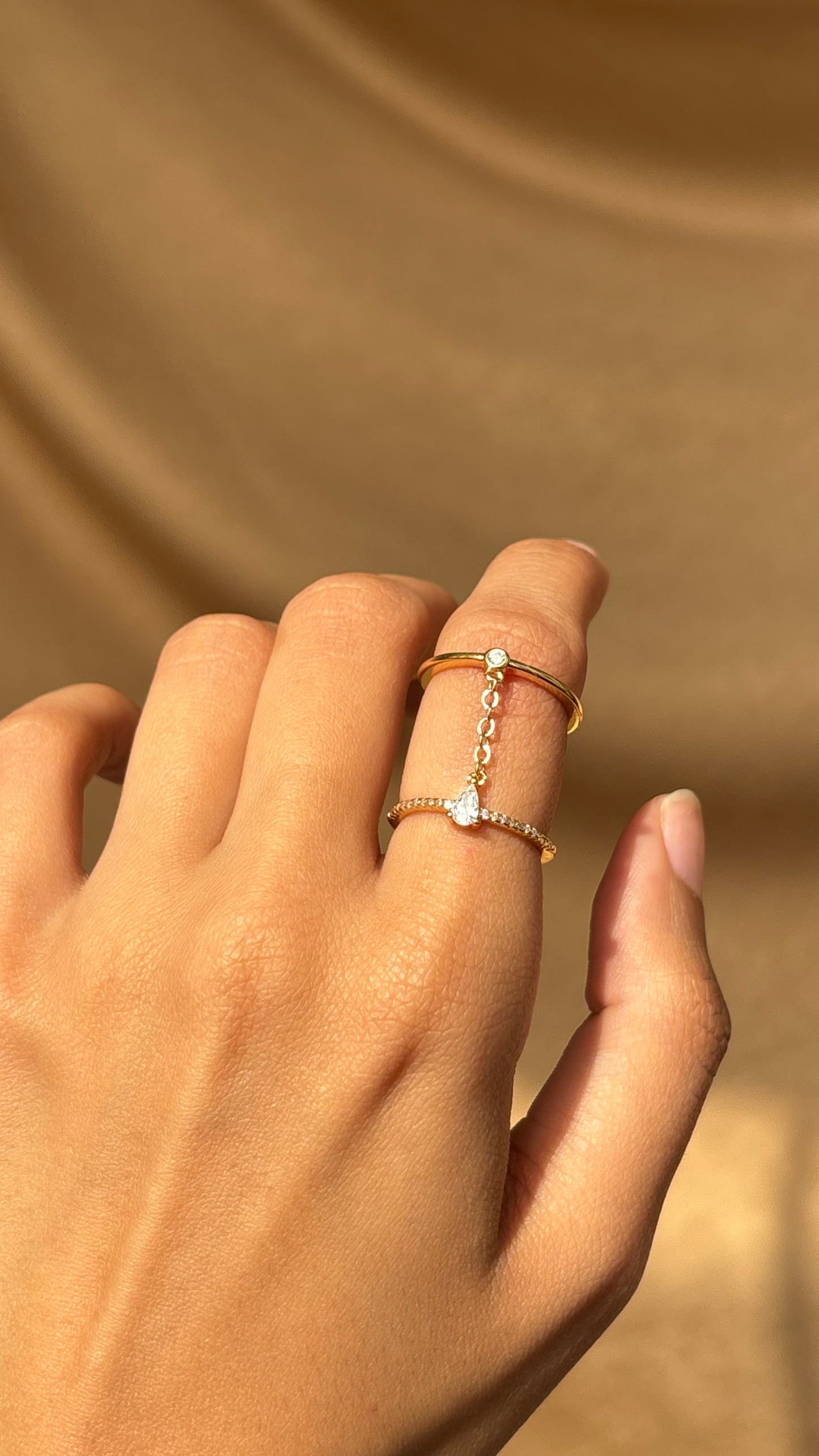 Auria Connected Ring