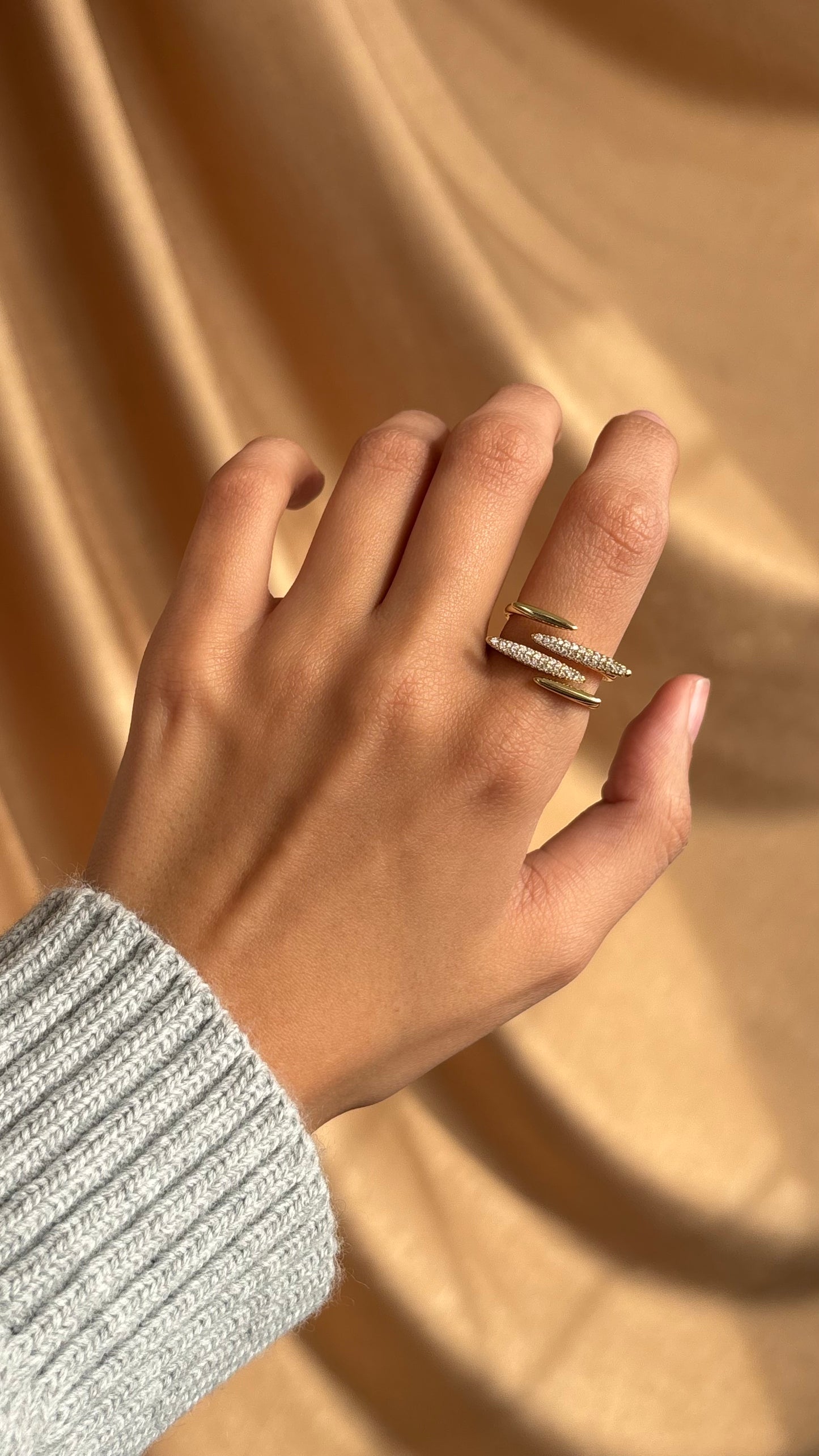 Spark gold Ring