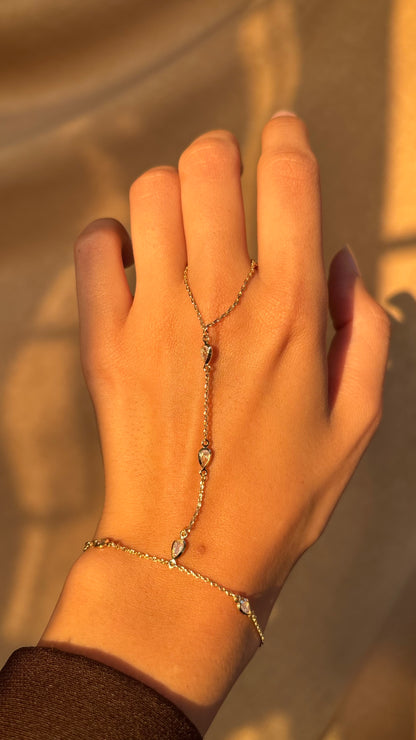 Pear diamonds hand chain