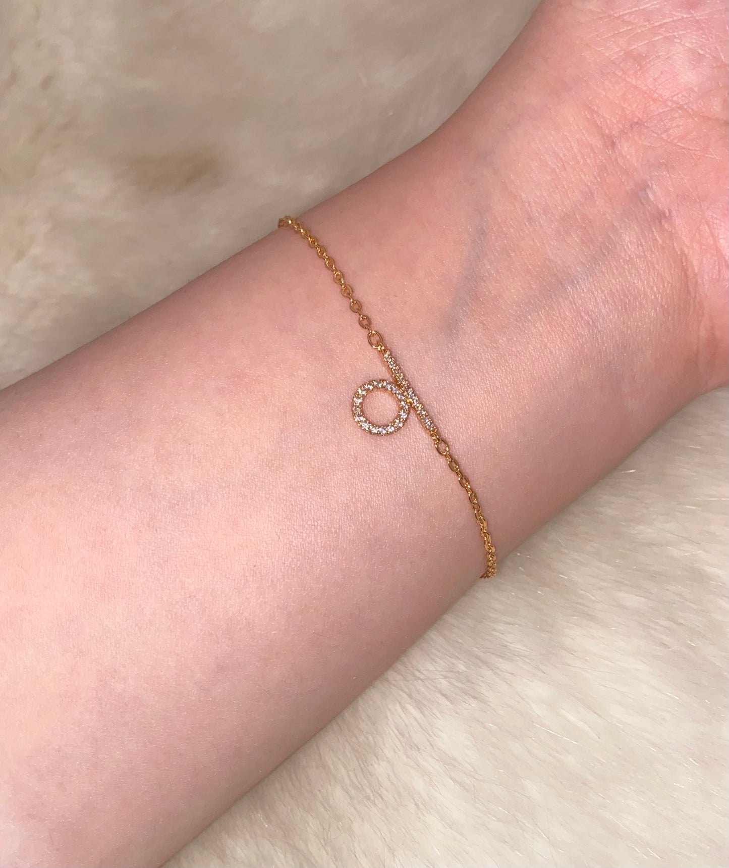 Round simple bracelet