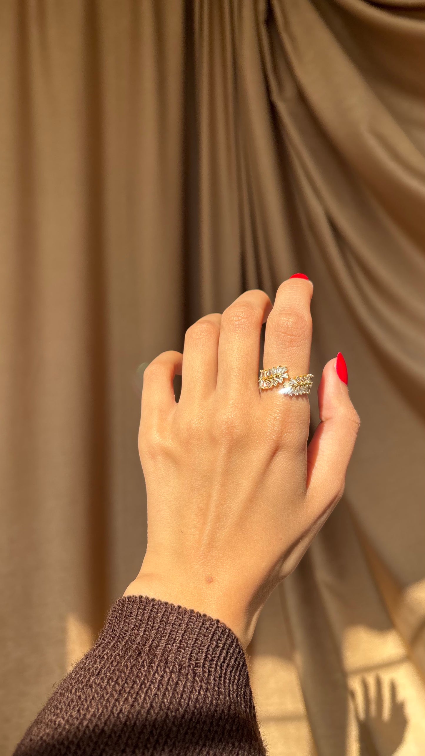 Glow Leaf Ring