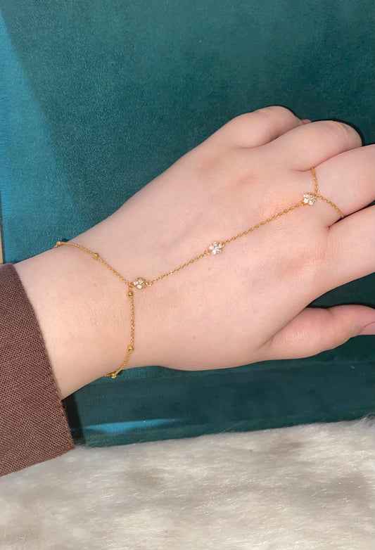 Tiny Flower Hand Chain
