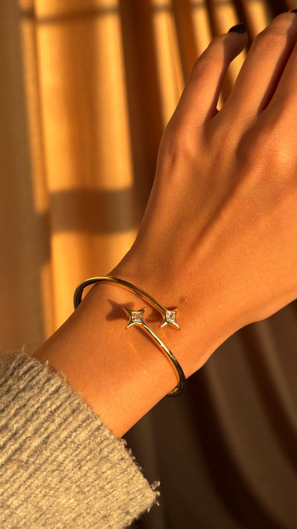 Double star bangle