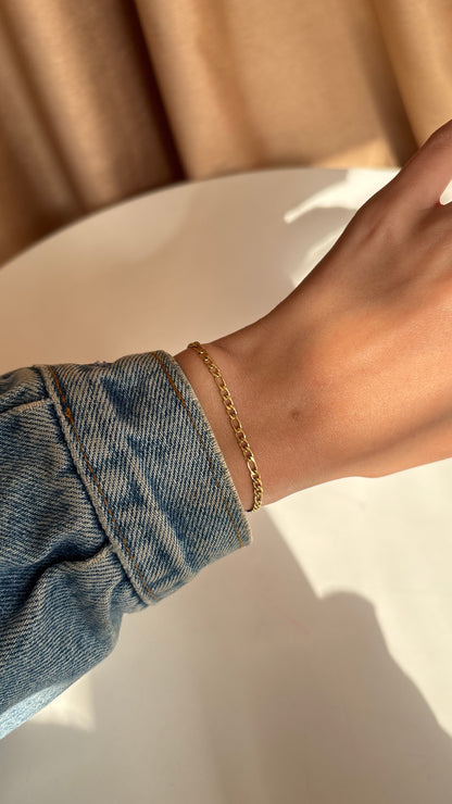 Thin Chain Bracelet
