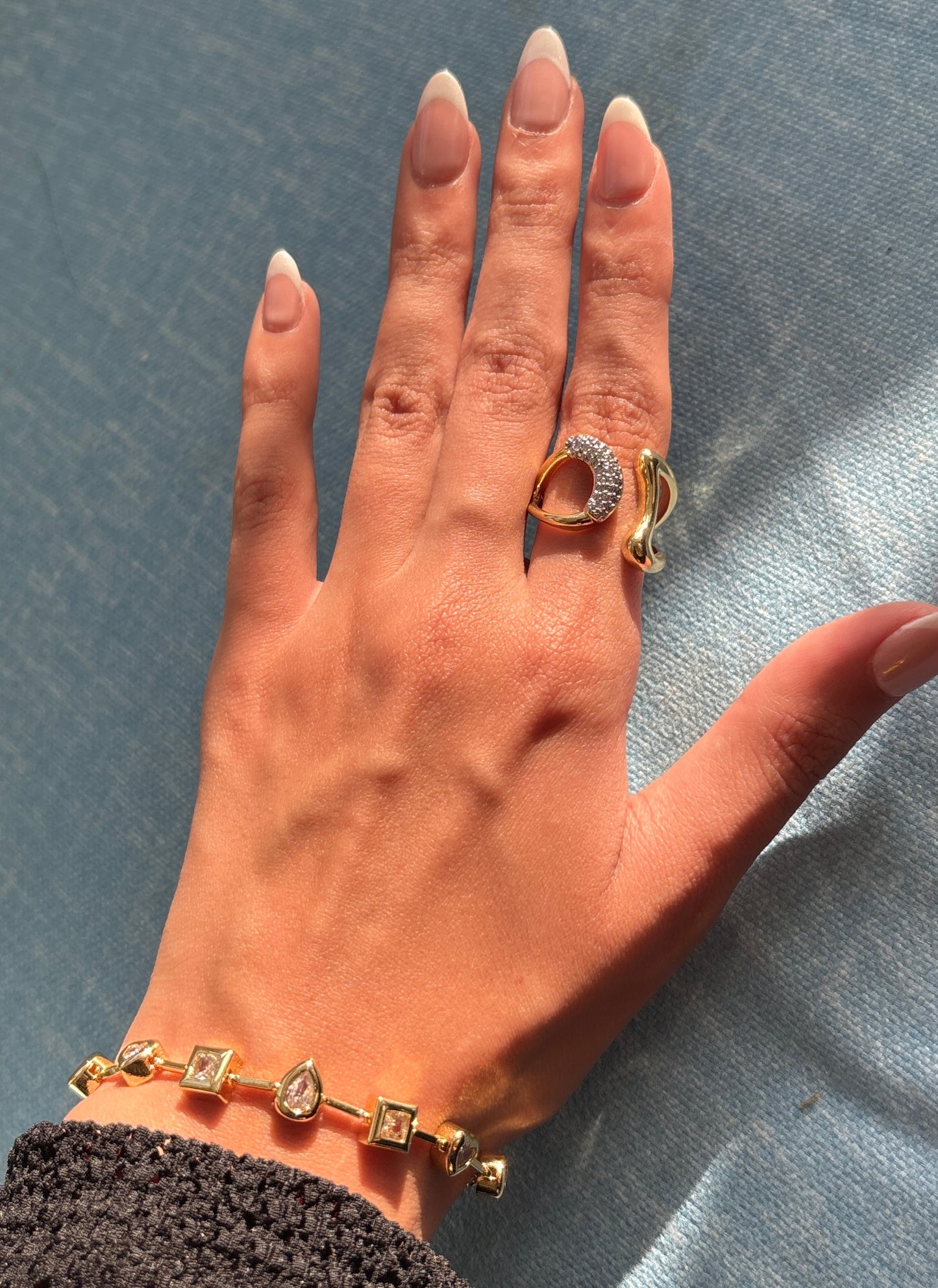 Elaris Gold Ring