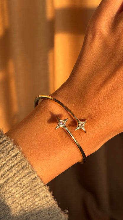Double star bangle