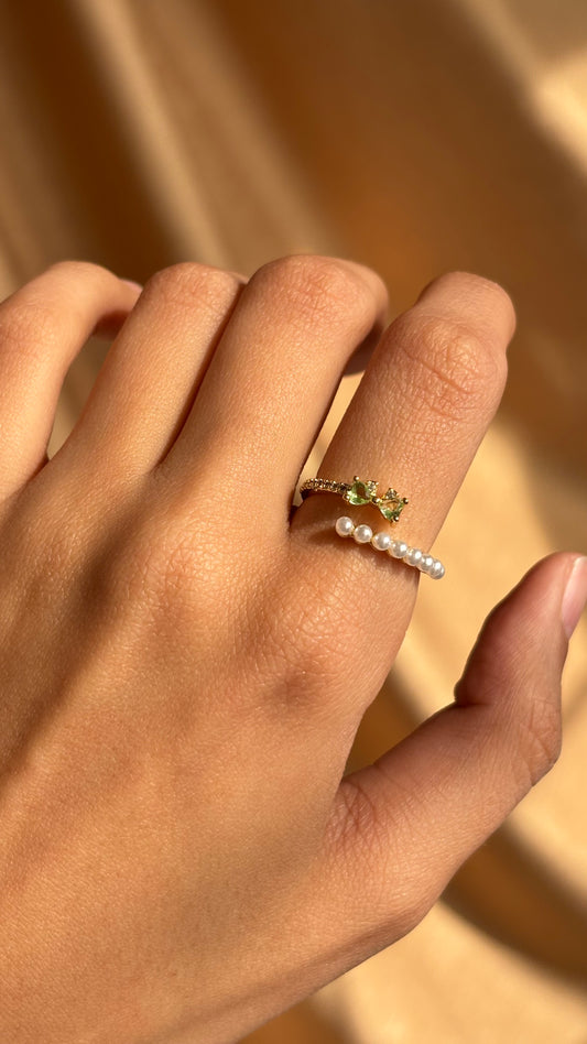 Green Sweet Pearl Ring