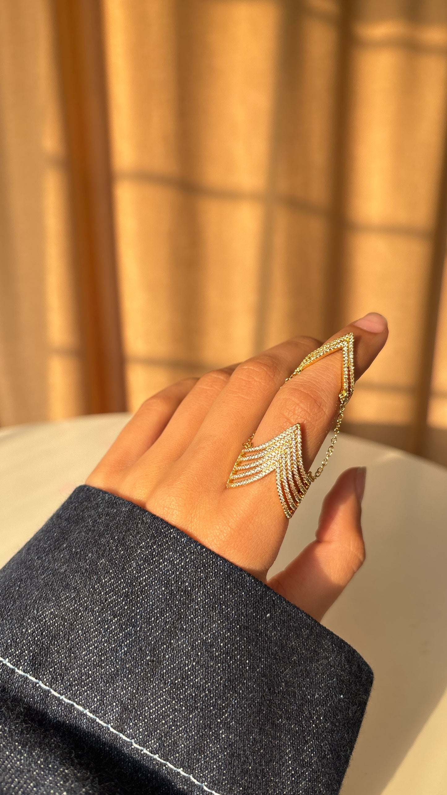 Vera Linked Ring