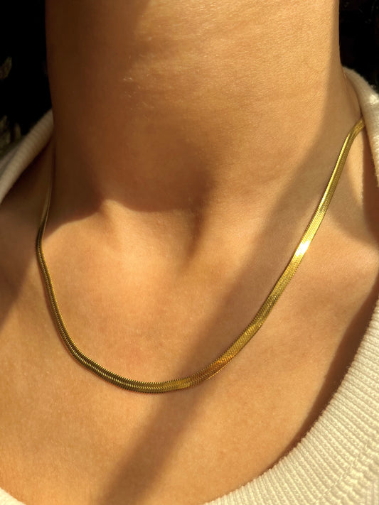 Serpent Necklace Gold