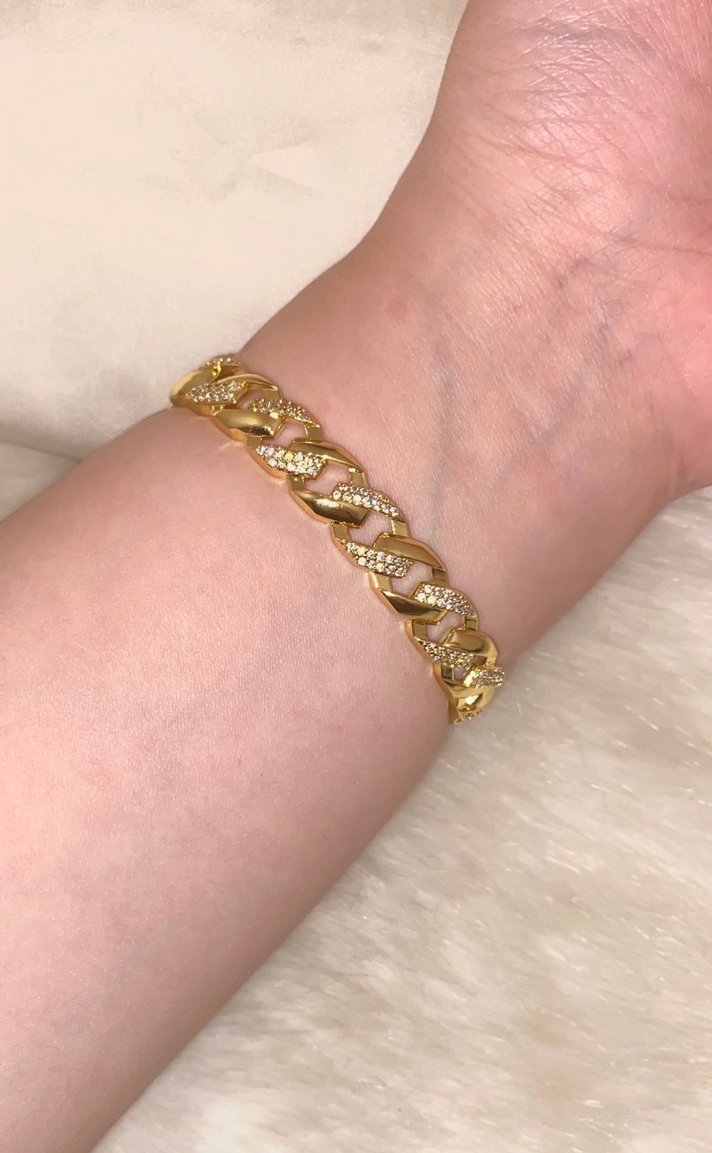 Chain Diamonds Bangle