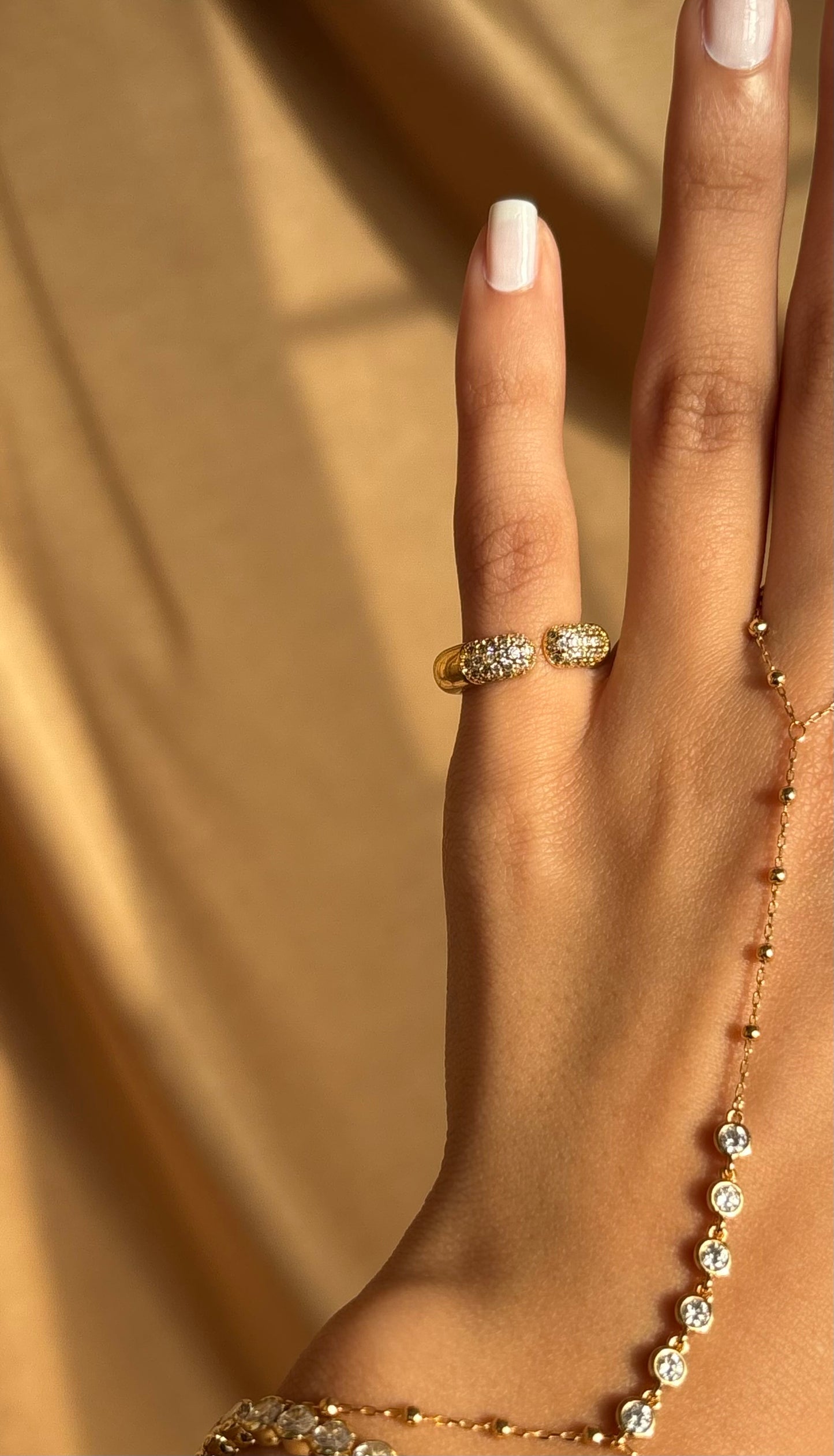 Evara thick gold Ring