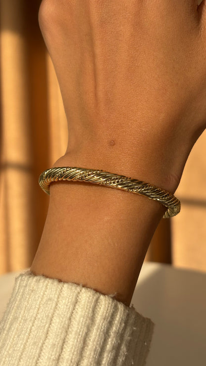 Bijoura Gold Bangle
