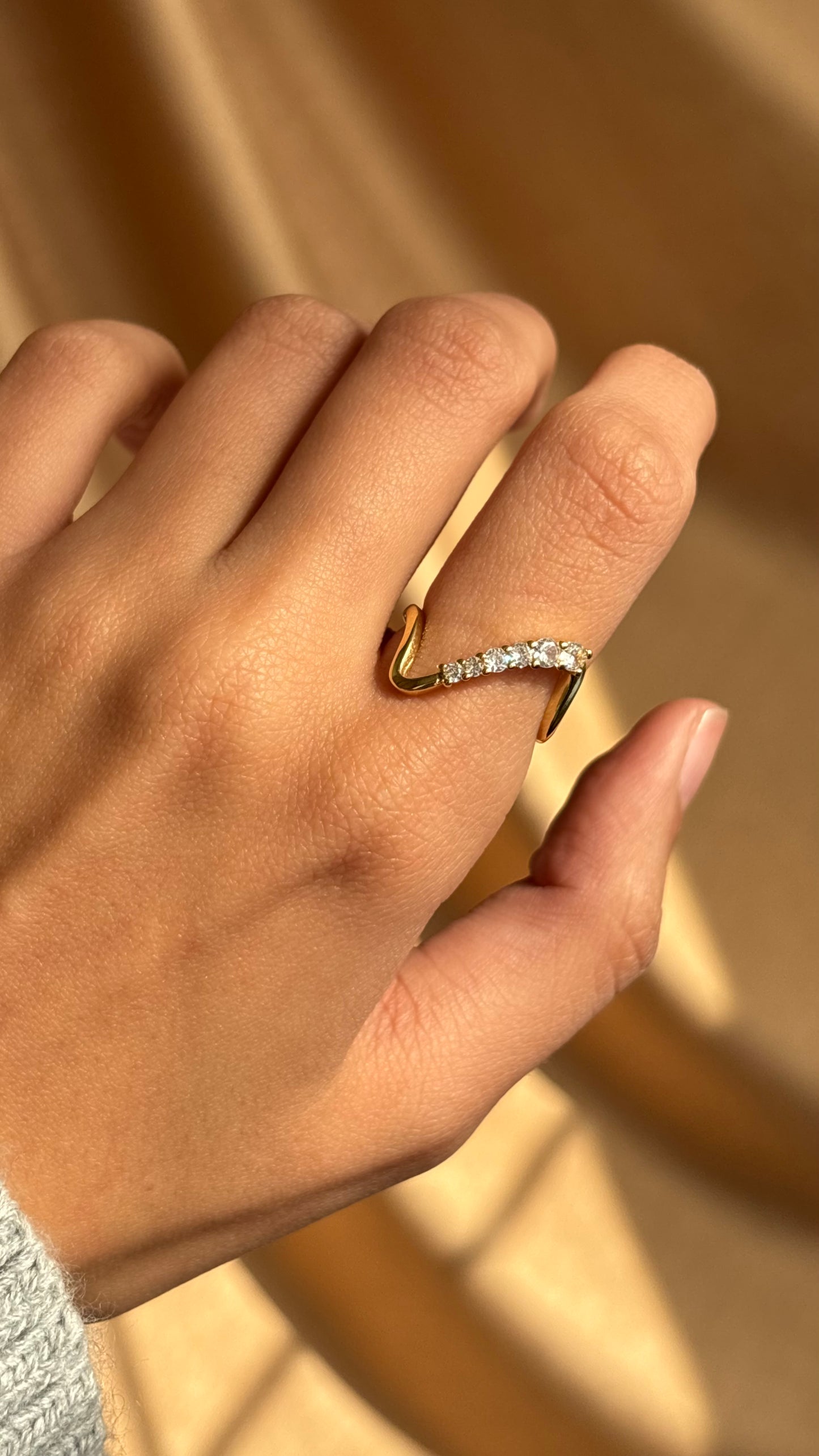 Oceanic Wave Ring