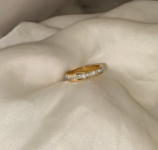 Diamonds Ring