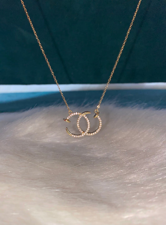 Venira Necklace