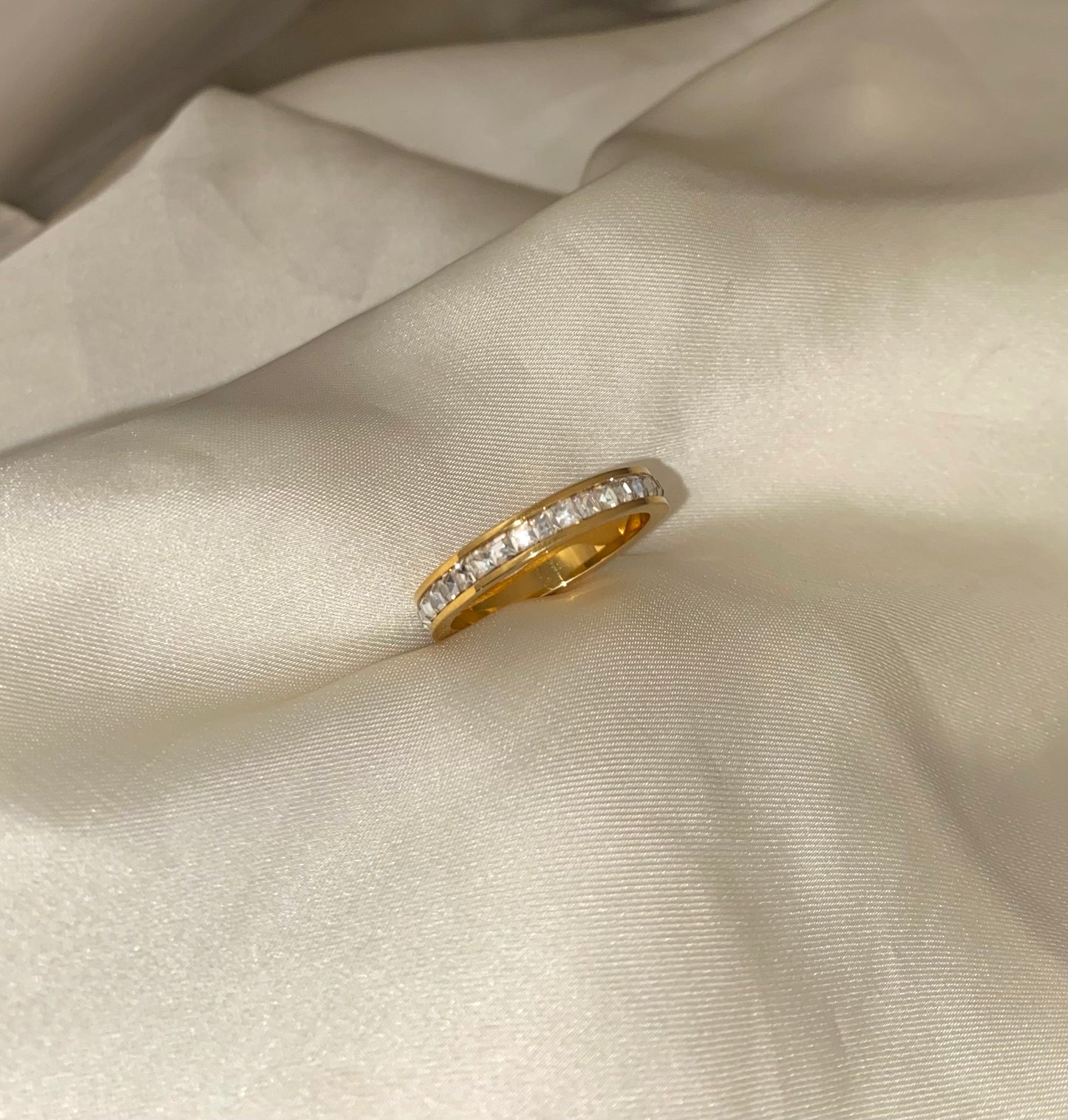 Diamonds Ring