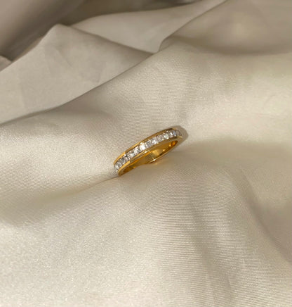 Diamonds Ring