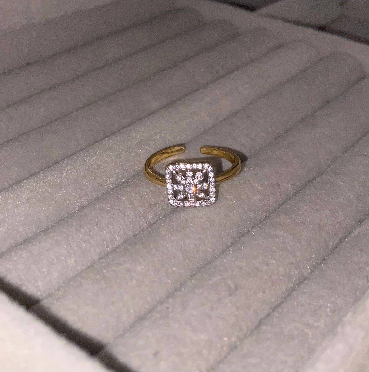 Liraea Ring