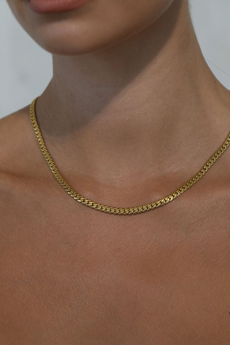 Thin Heaven Necklace Gold