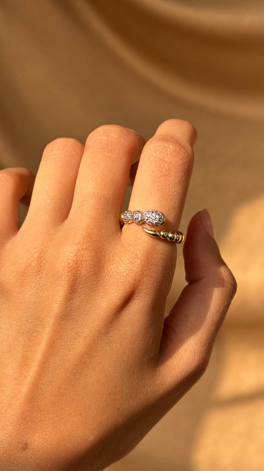 Loria Gold Ring