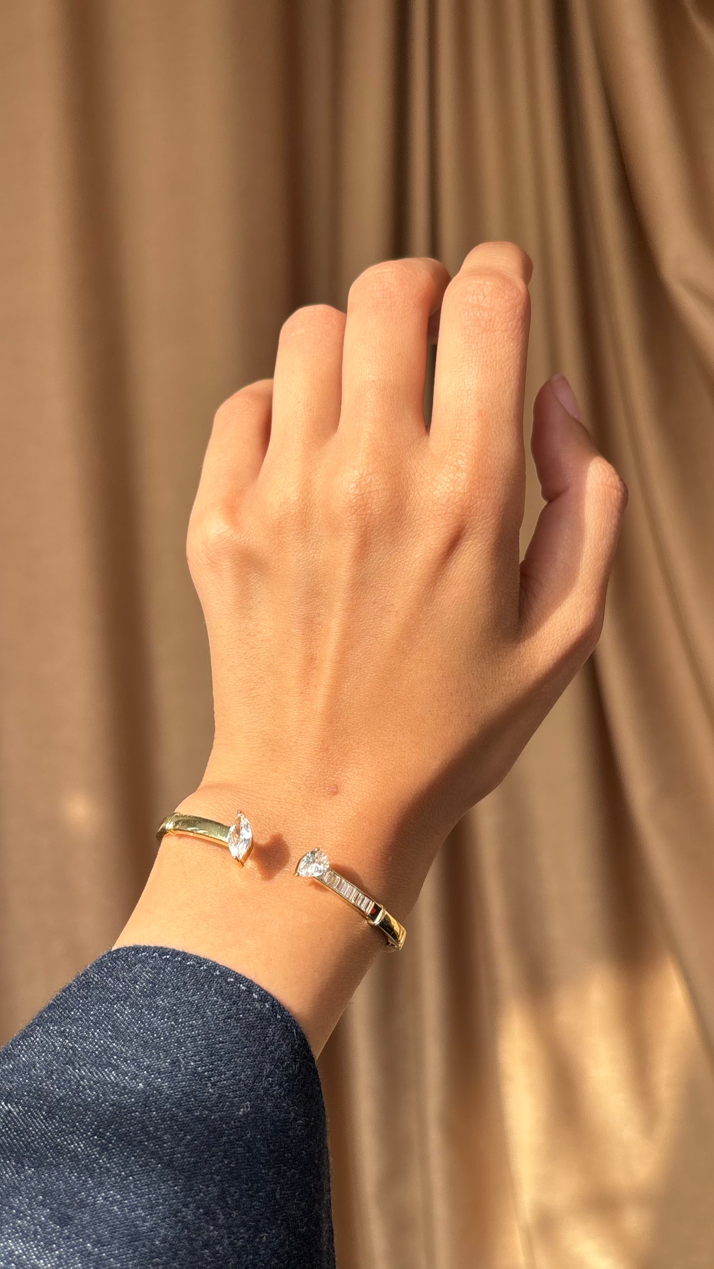Lyra Gold Bangle