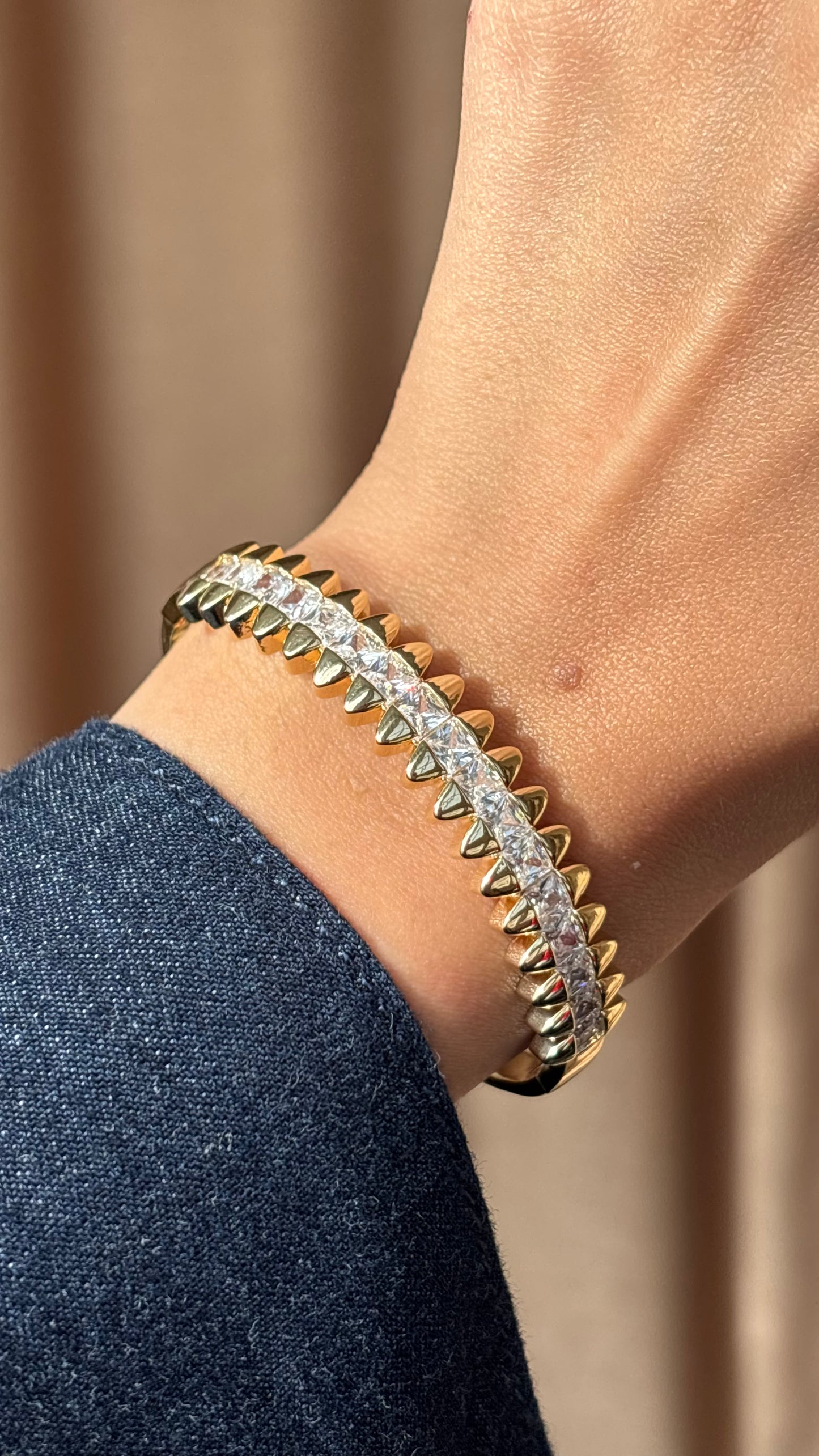 Evora Bangle