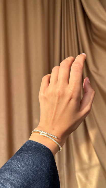 Avira Gold Bangle