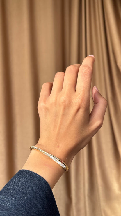 Avira Bangle