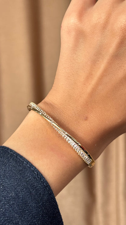 Avira Bangle