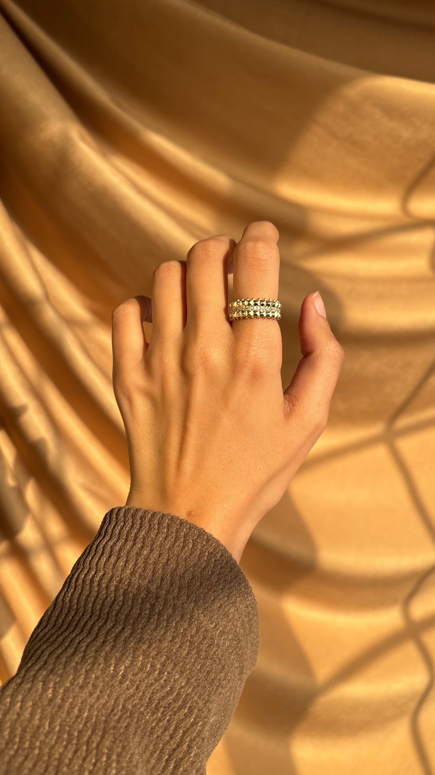 Elow Ring