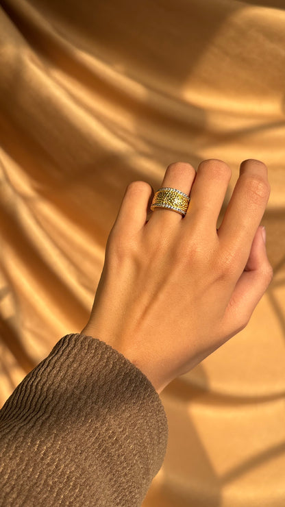 Glint Ring