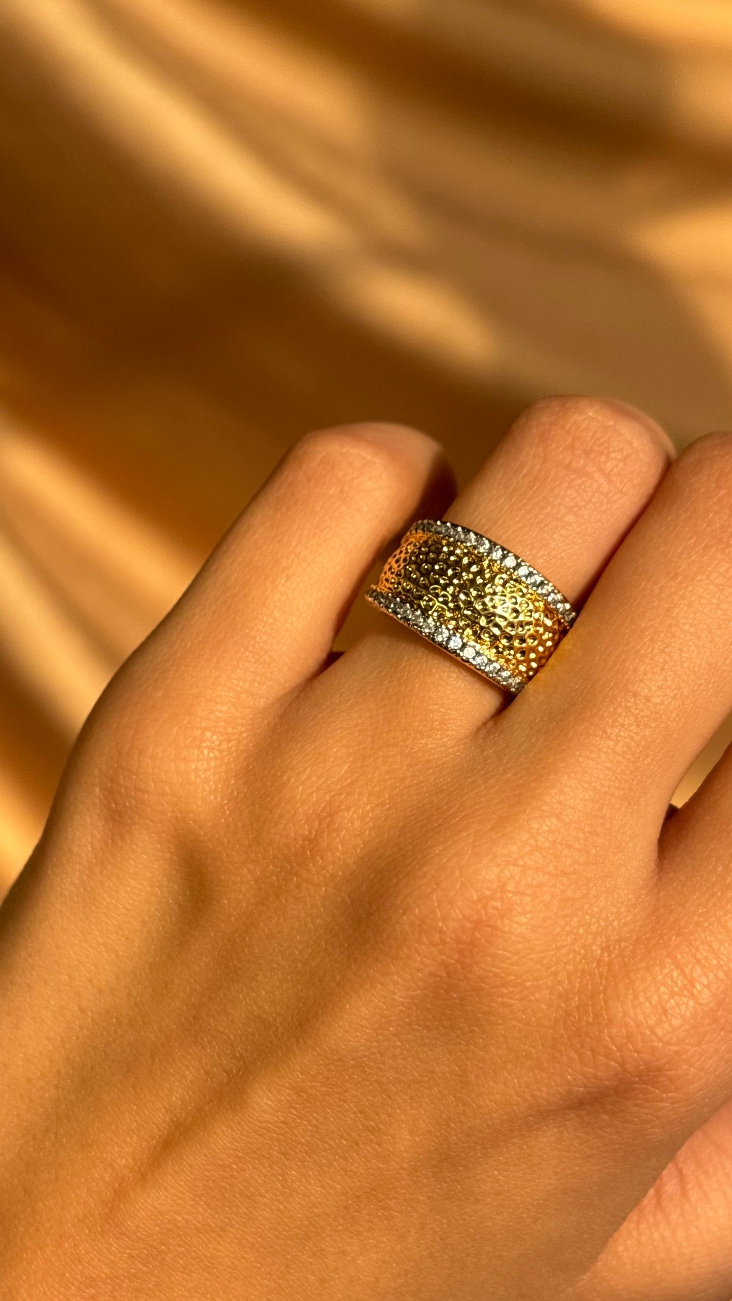 Glint Ring