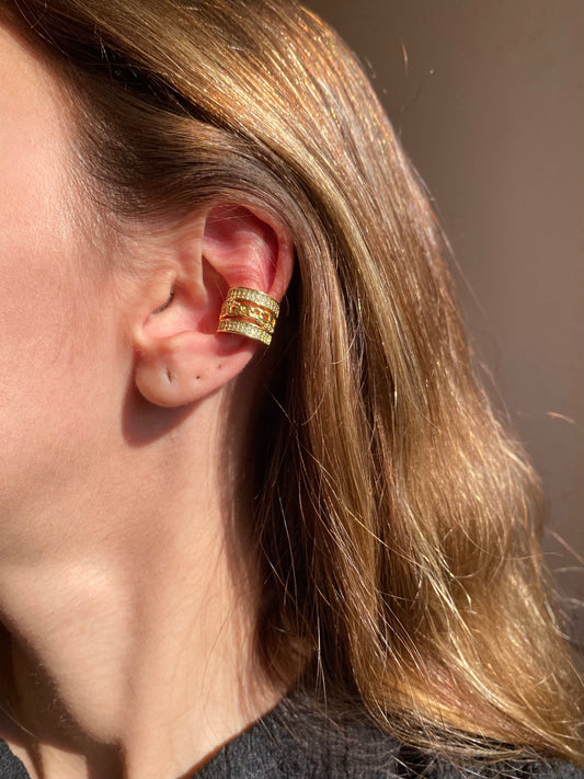 Leona Fake piercing